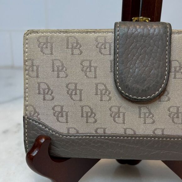 Dooney & Bourke Wallet Checkbook Vintage Signature Slim Wallet - Picture 2 of 16